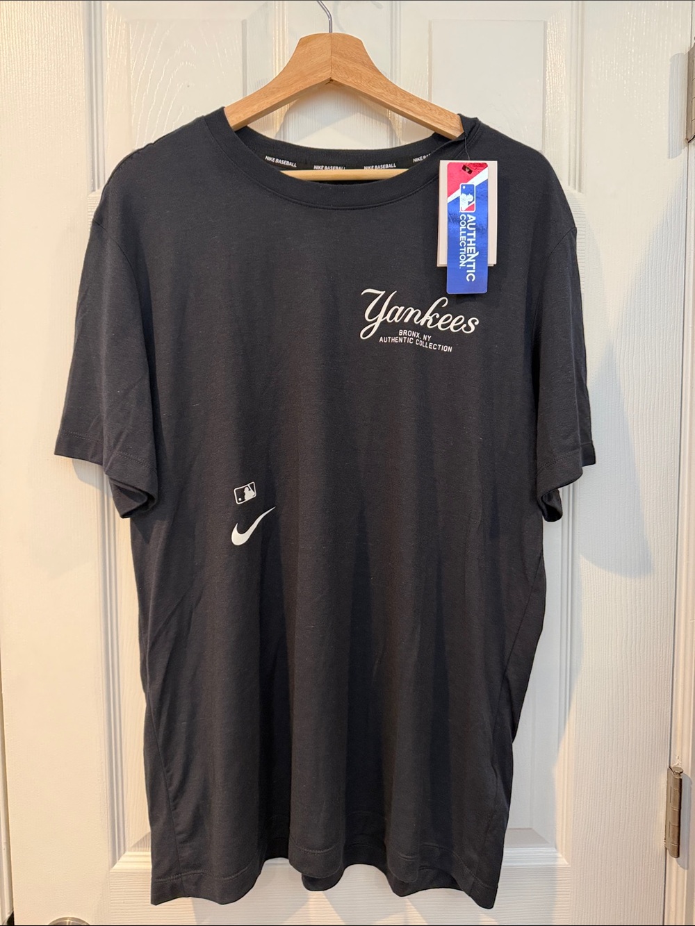 NWT Nike Navy Blue Yankees Baseball Tee